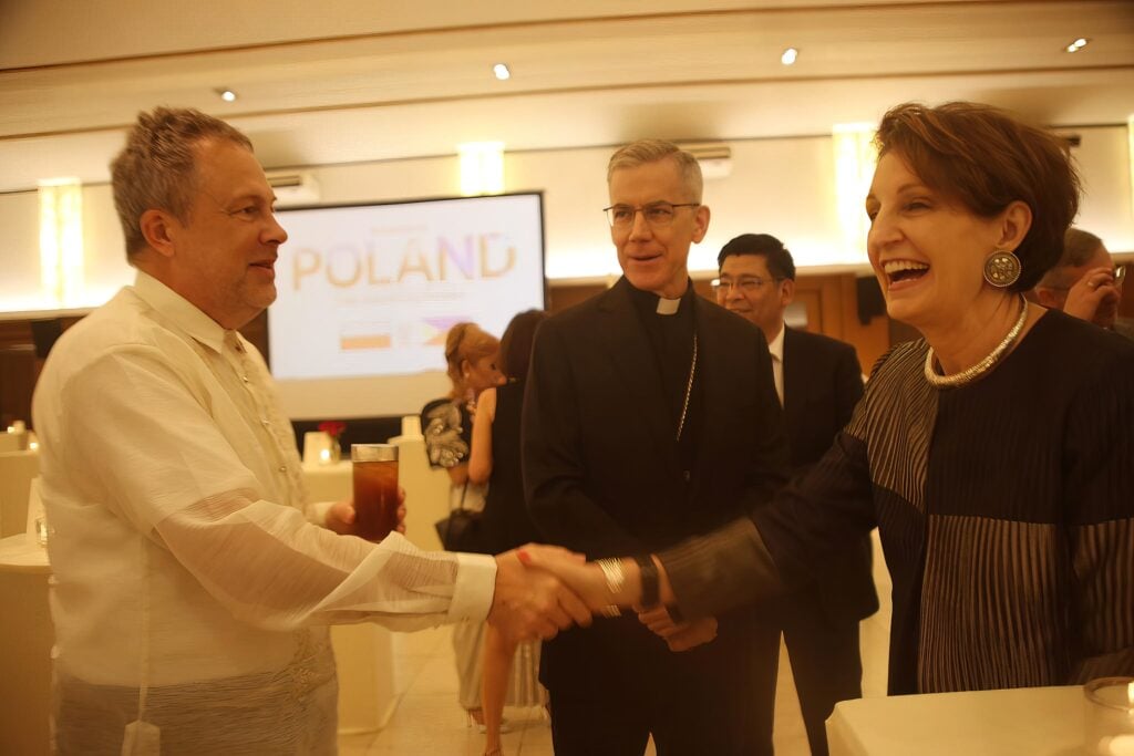 UNITED States Ambassador to the Philippines MaryKay Carlson (right) and Ambassador of the Holy See/Vatican Archbishop Charles J. Brown (middle).