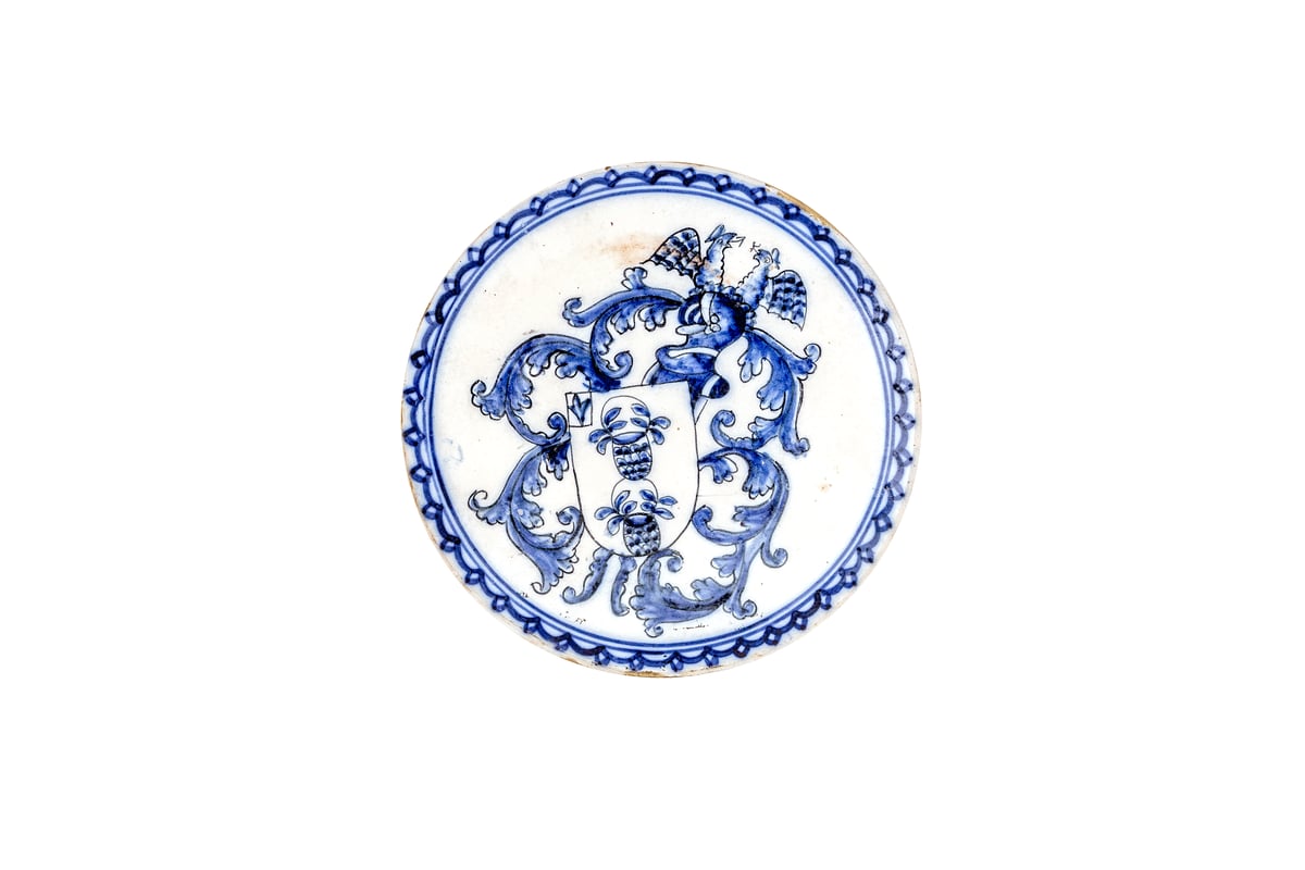 Coimbra Blue-and-white Armorial Plate Napoleon III Gilded Wooden Frame Portuguese faience, circa 17th century. Marked. P8,000.