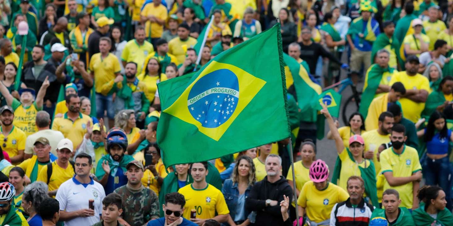 Brazilians demand army block Lula taking power