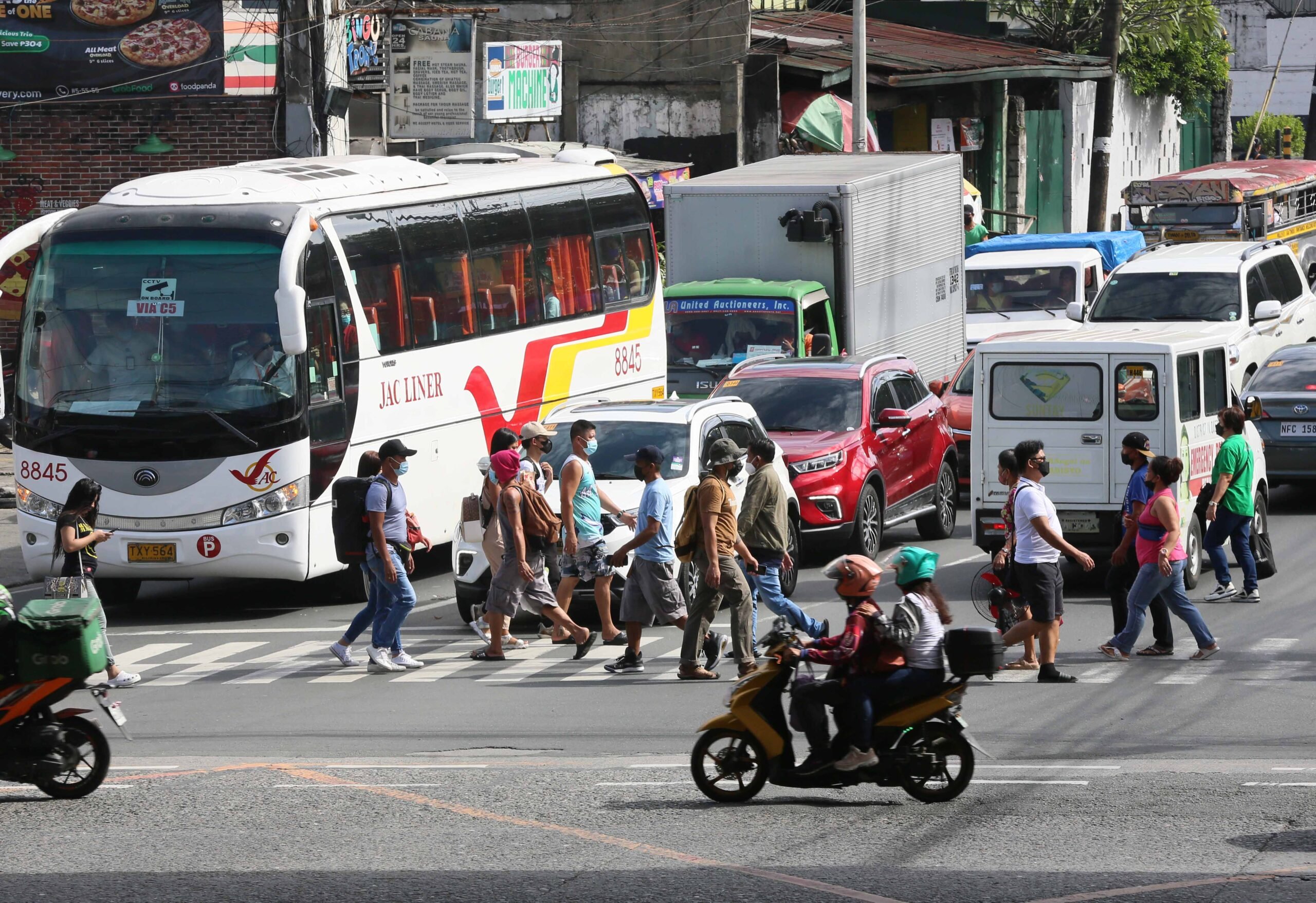 WB: Phl strides vs  poverty reduction