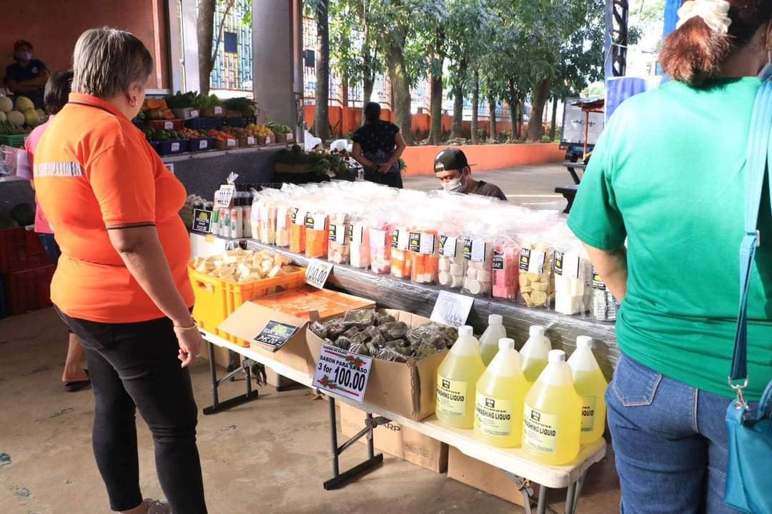Kadiwa binuksan sa Caloocan