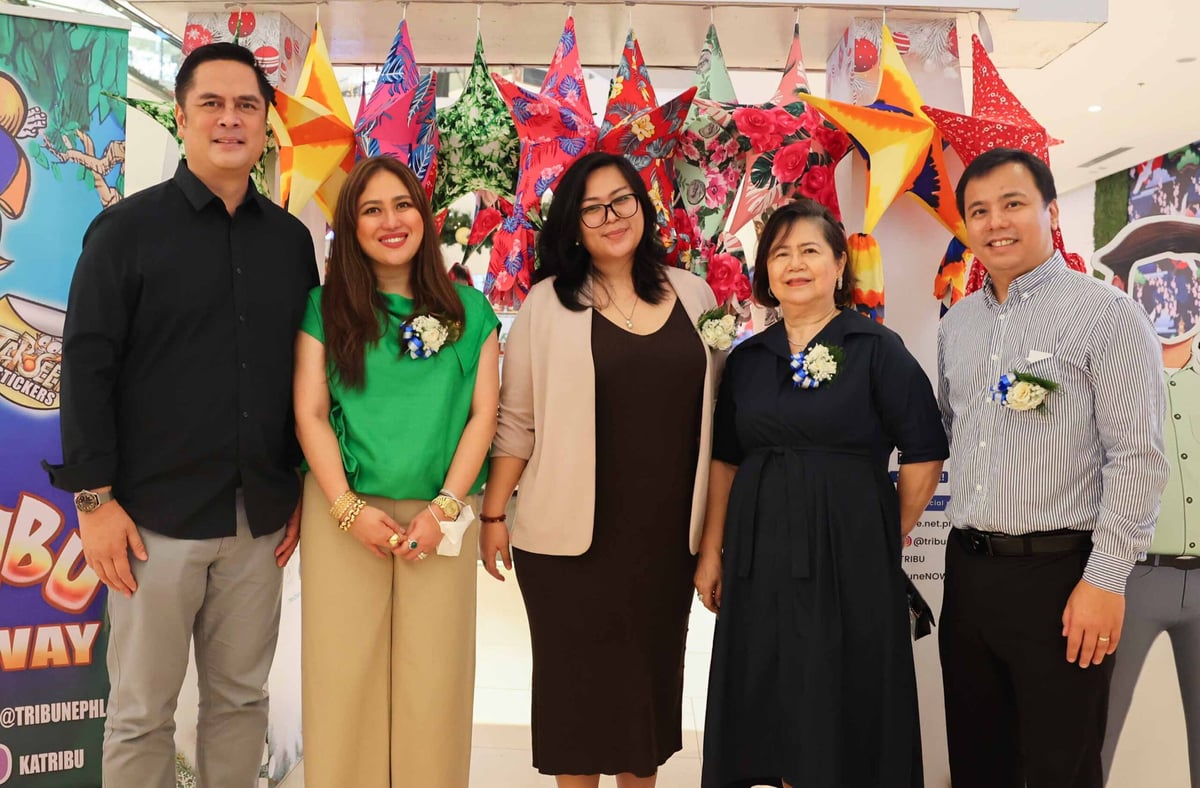 Former Presidential Communications Operations Office Sec. Martin Andanar, wife Alelee Andanar, Ayala Malls Manila Bay marketing manager Jaevin Ann Lazaro, Maria Angeles Cusi and son Francis Cusi.