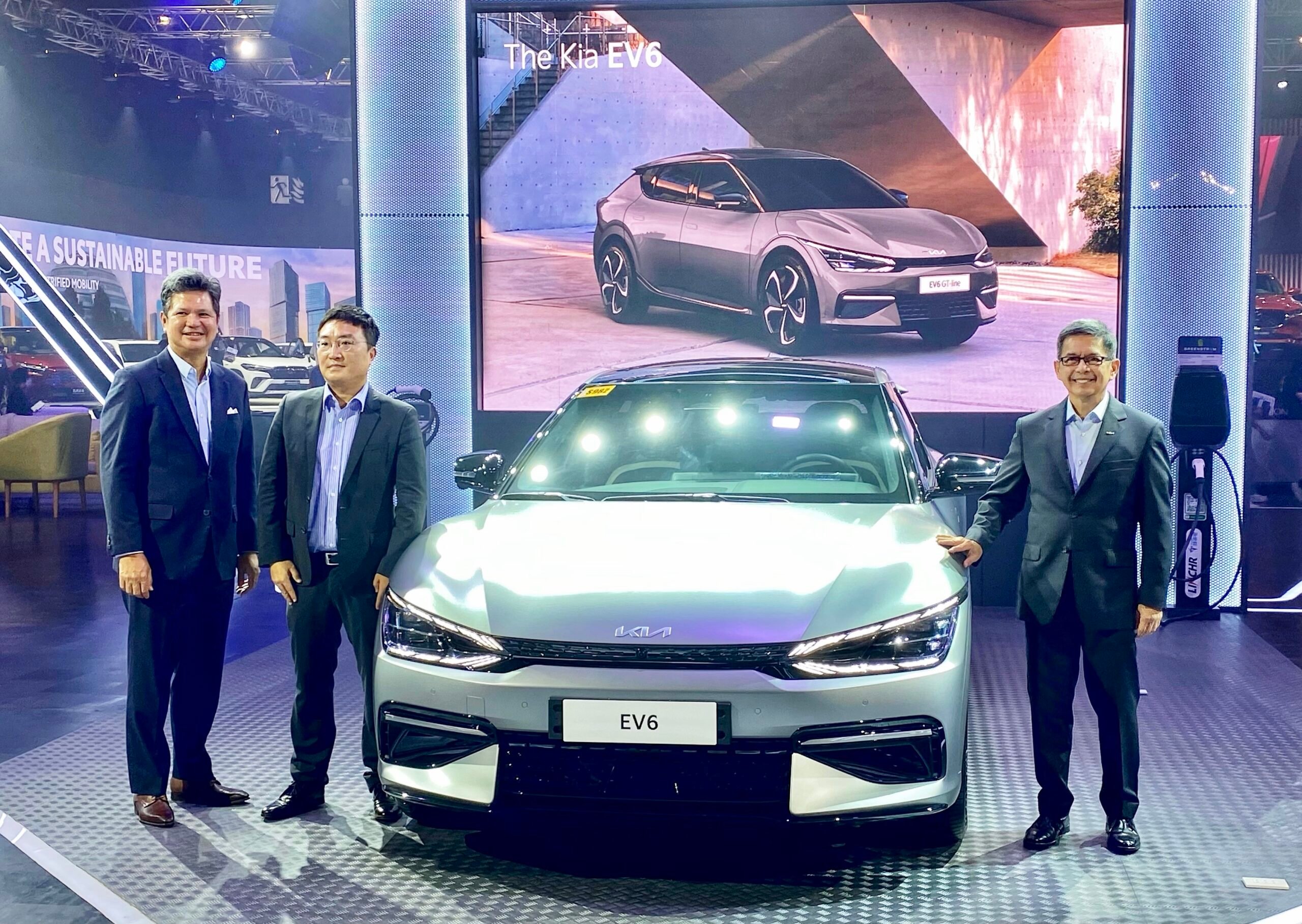 PHOTOGRAPH BY RONALD DE LOS REYES FOR DAILY TRIBUNE
KIA EV6 was first introduced during the recent Philippine International Motor Show.