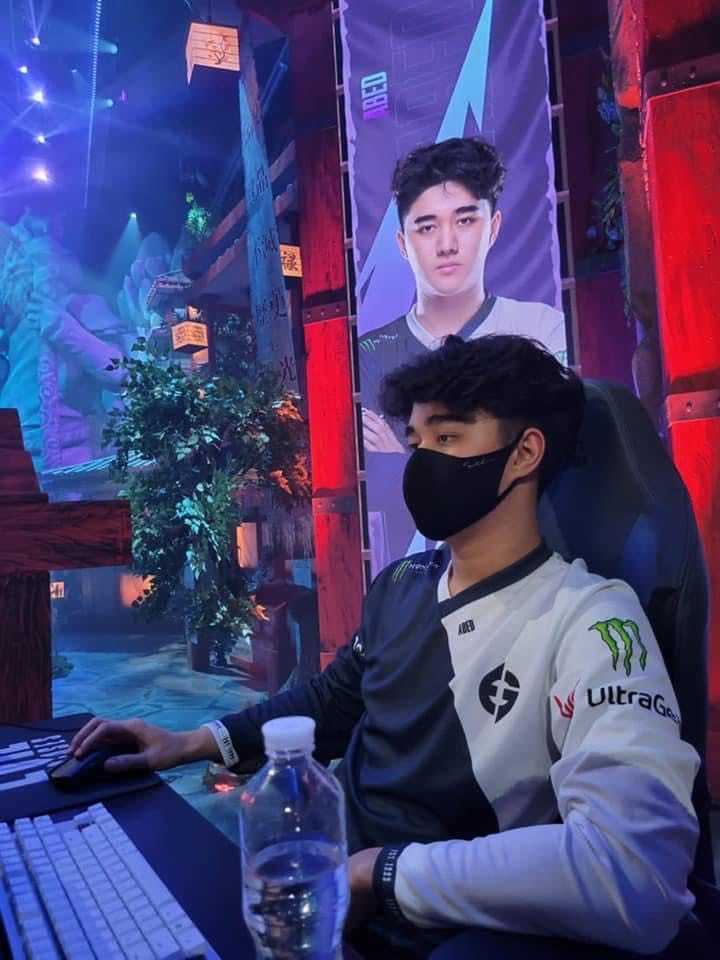 EG, T1 disband DOTA 2 squads
