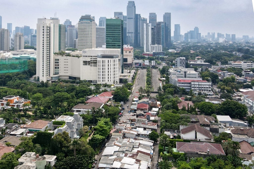 Indonesia Q3 growth rises but remains below forecasts