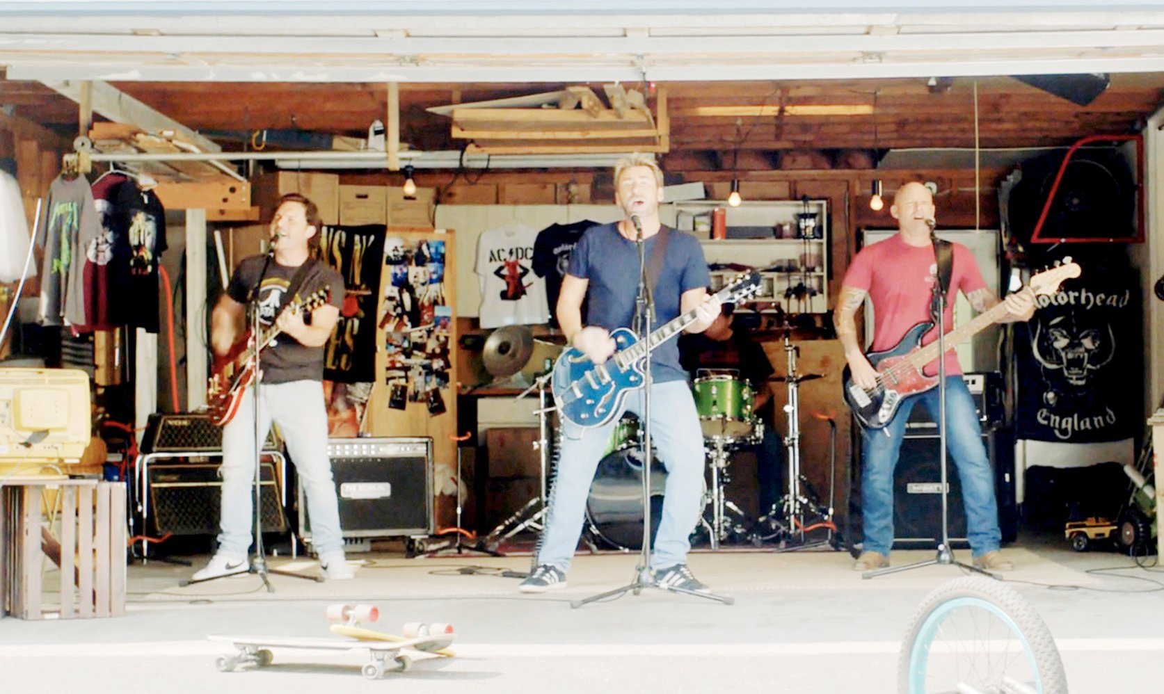Nickelback releases new single’s music video