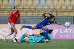 Filipinas, Taiwanese
square off in friendly
