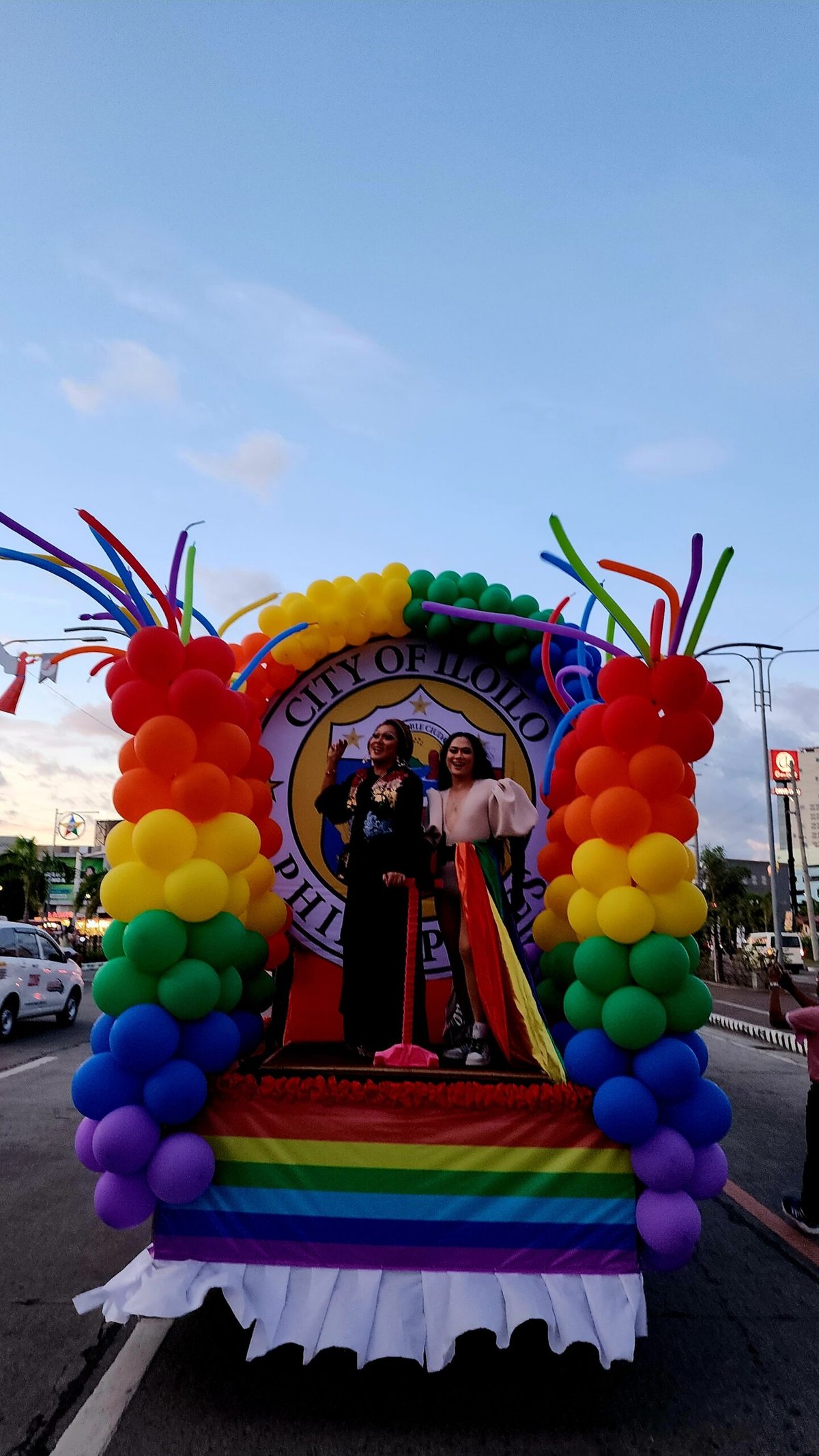 Queens adding glamour to the parade.