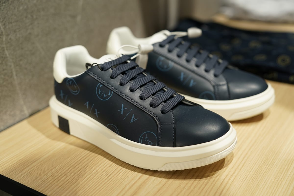 A | X Armani Exchange Men's rubber soles.