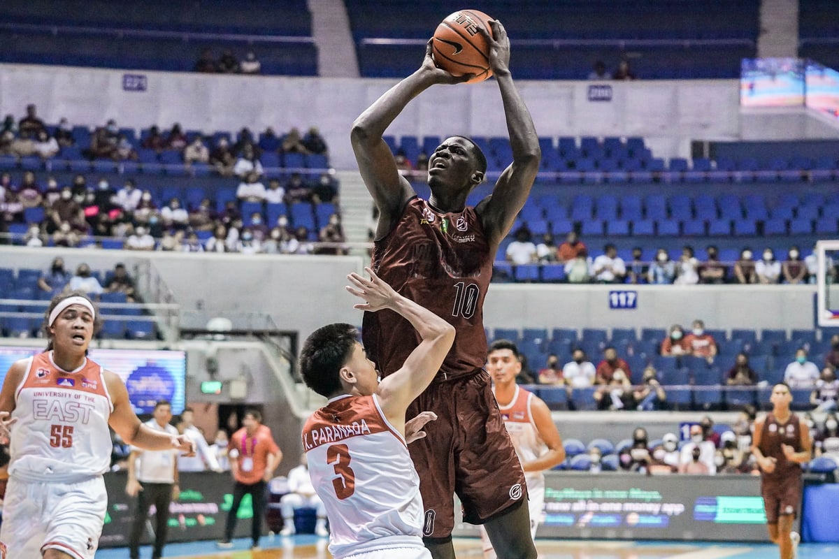Diouf powers Maroons past UE; Falcons win