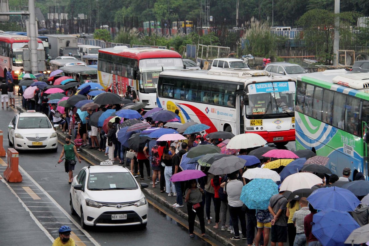 Tulfo seeks probe into TNVS surge fees