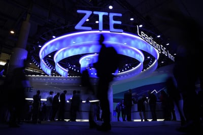 US bans gear from China’s Huawei and ZTE over security risk