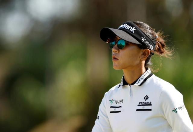 Ko posts hot 65;  Yuka cards 75