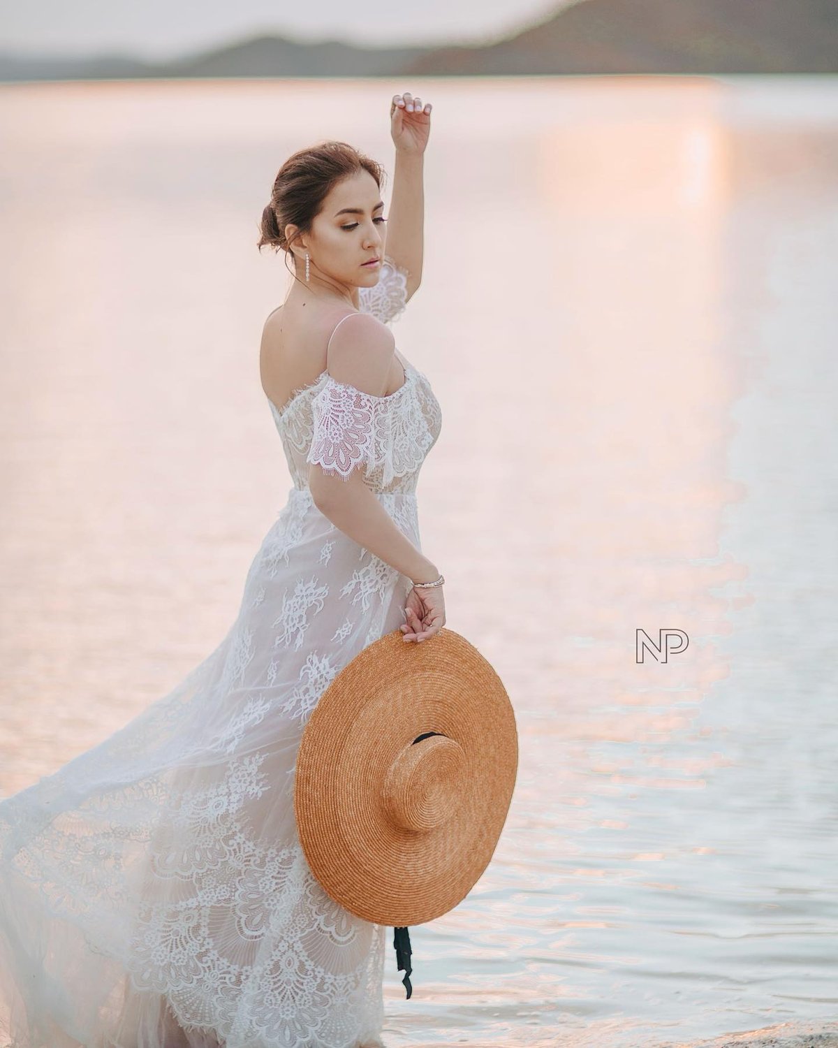 Ara Mina, minulto