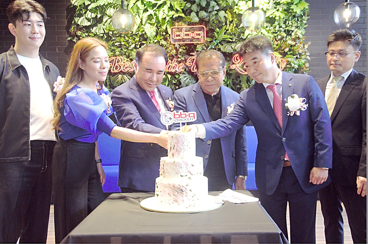 South Korean chicken joint finds home in Phl