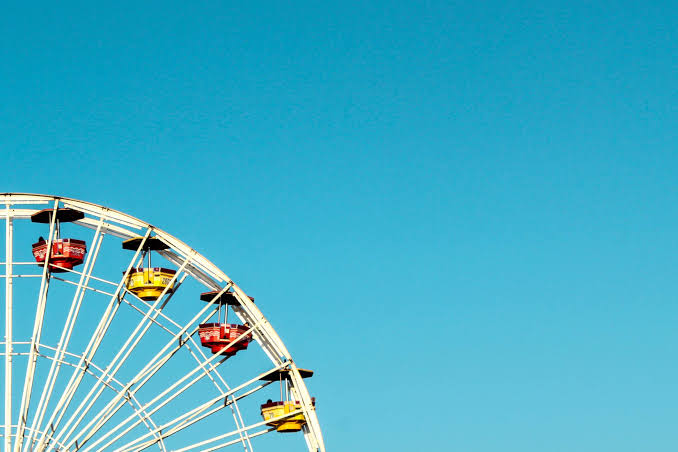 Maharot na binatilyo nahulog sa ferris wheel