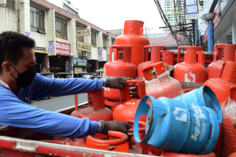 DOF, BIR issue guidelines on fuel tax suspension