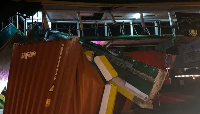 Damaged Sucat footbridge demolished