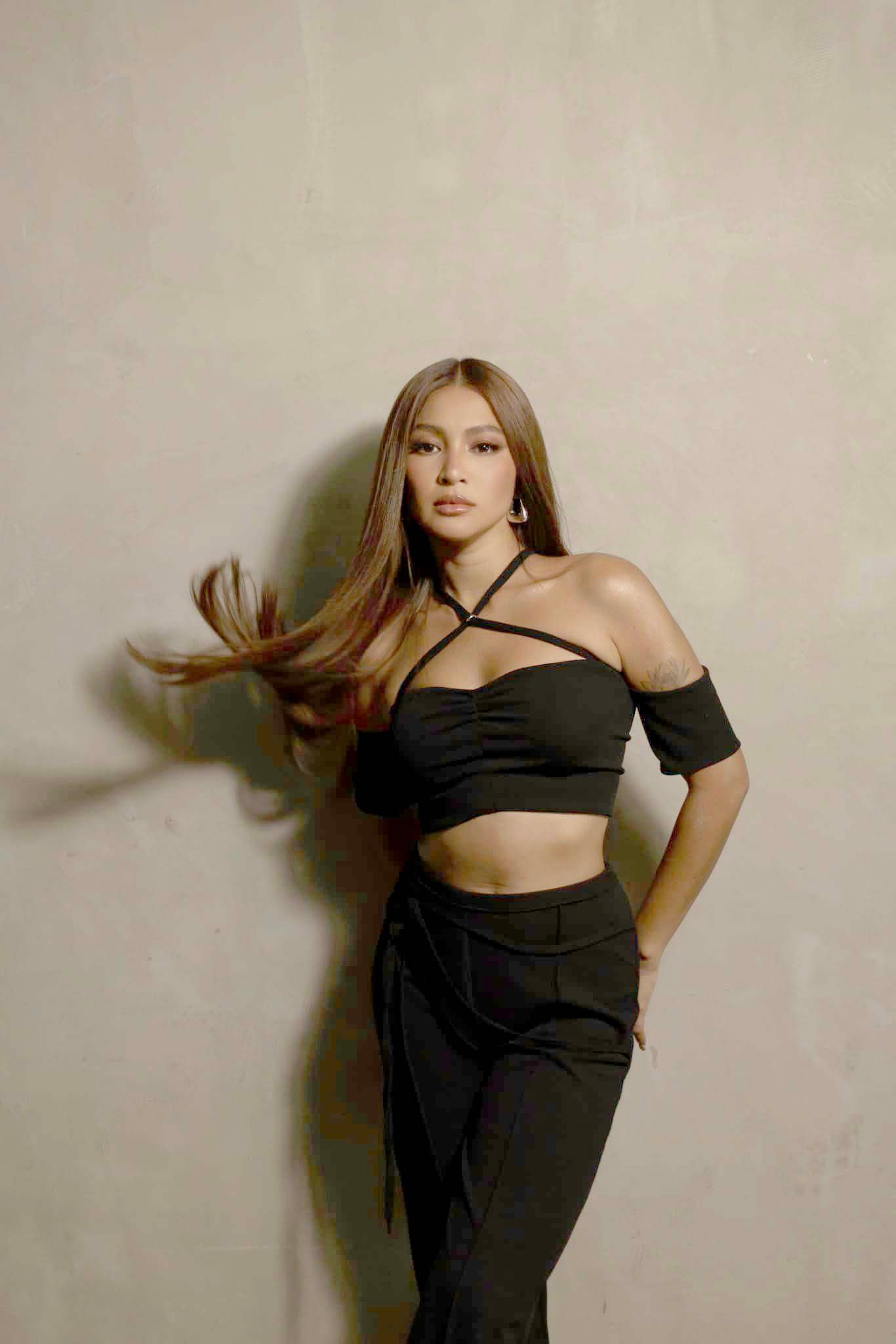 Nadine Lustre, hirap sa horror
