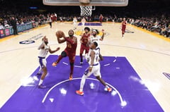Cavaliers trounce Lakers