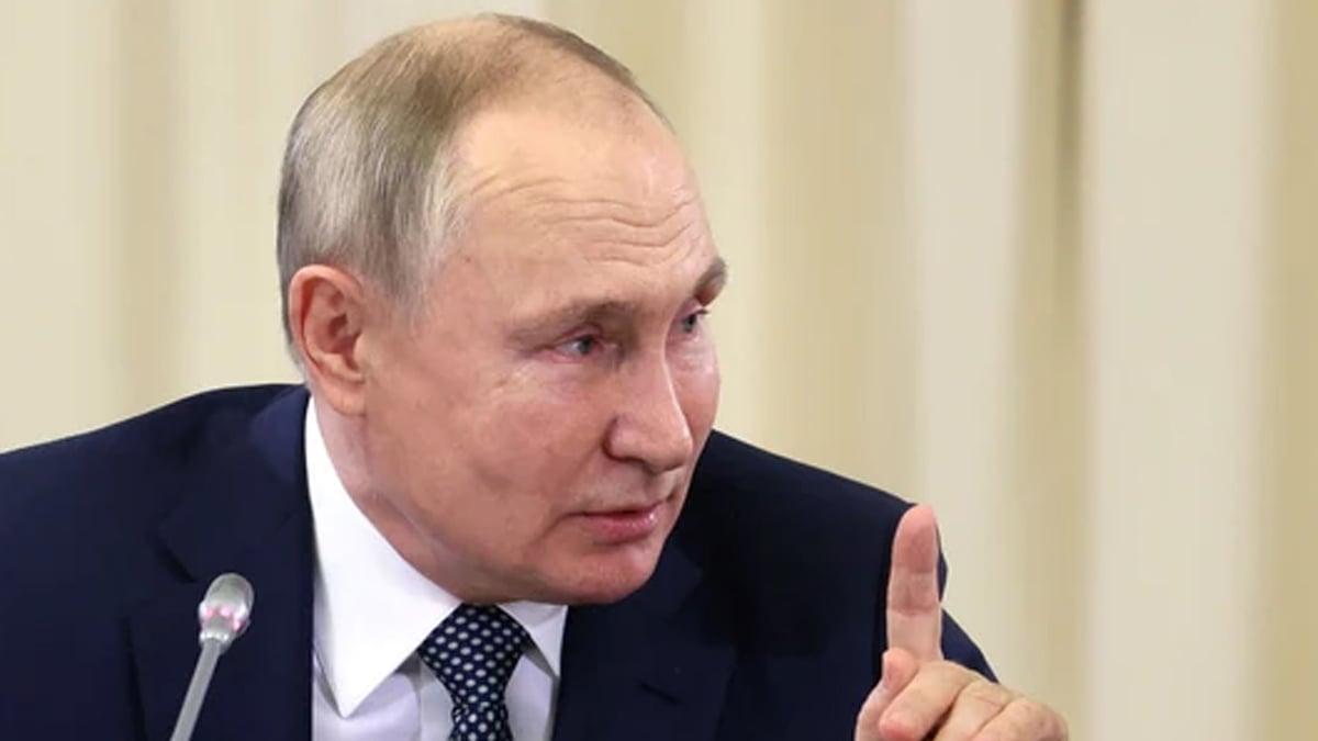 Russia postpones nuclear arms talks