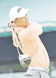 Sales, De los Santos pace Fore by Four