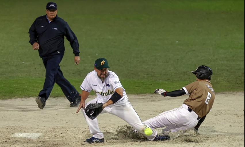 Kiwis crush Blu Boys
