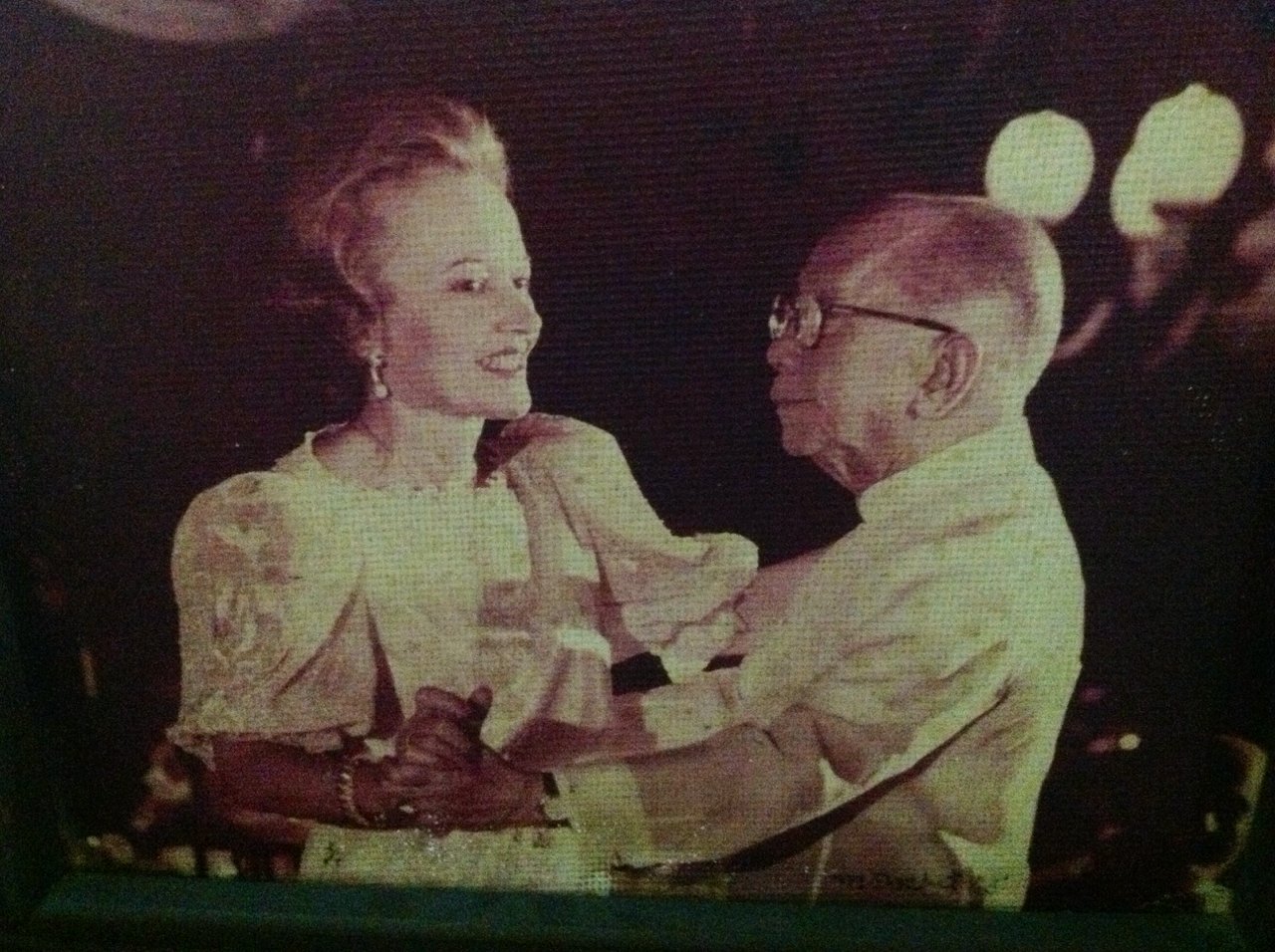 Carlos and Beth, lovers in their senior years.