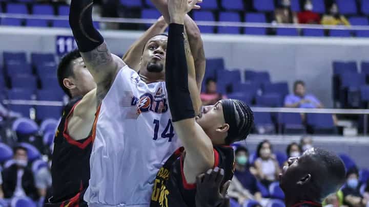 Import KJ McDaniels presided the attack in the crucial stretch, finishing with 31 points to seal Meralco's win against Bay Area. Photo by Rio Deluvio