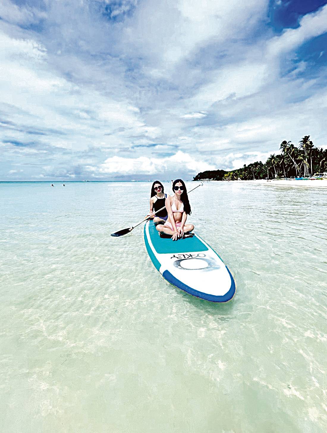 CRYSTAL kayaking and boat-paddling are a must near Willy's Rock for Instagram-worthy pictures.