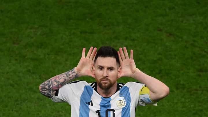 Franck Fife/agence france-presse
LIONEL Messi leads Argentina as it shoots for a final seat against Croatia in their World Cup semifinal football match.