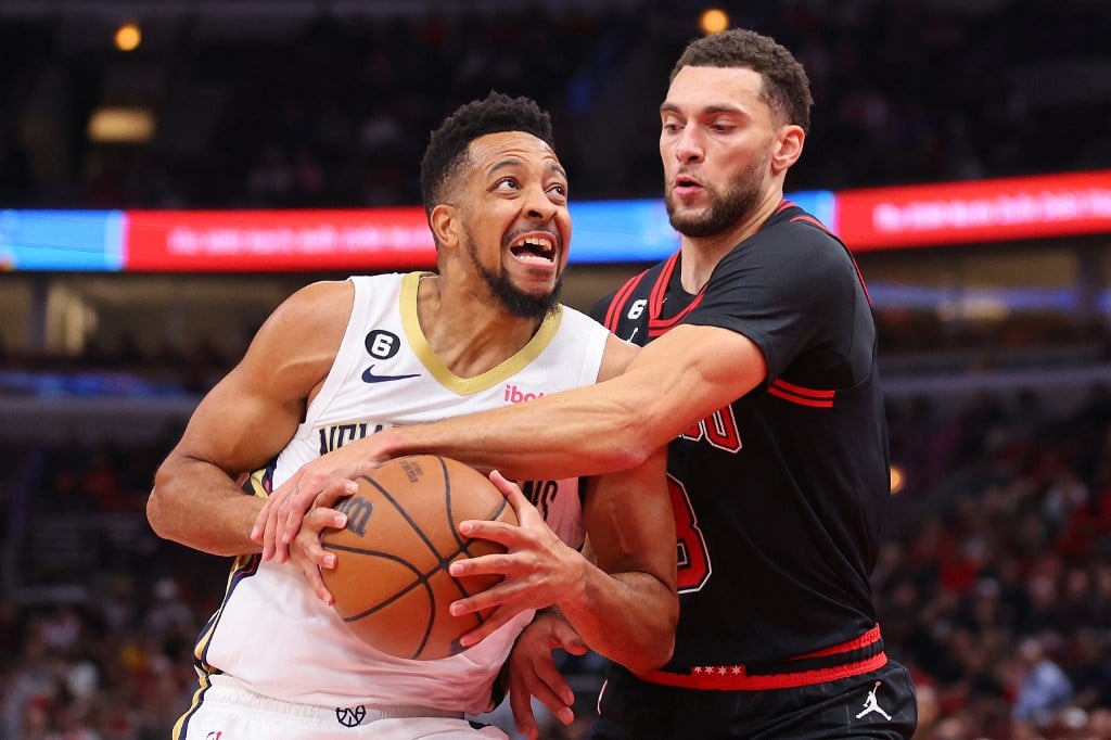 McCollum’s 40-point night gets Pelicans back on track