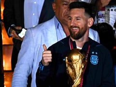 Messi sets PSG return