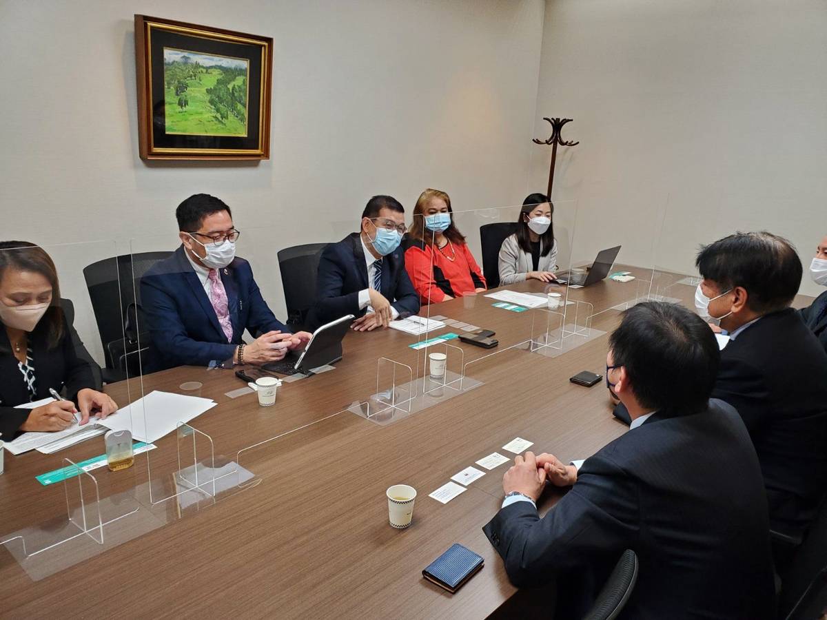 PTIC Osaka also organized a series of one-on-one meetings for the Undersecretary and the BOI executive directors with top executives of various Kansai-based Japanese companies. (Photo courtesy of DTI)