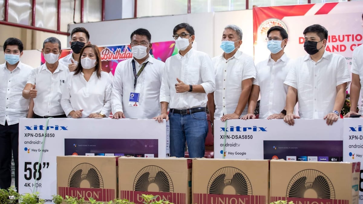 TV, fans ipinamahagi sa mga paaralan sa Navotas