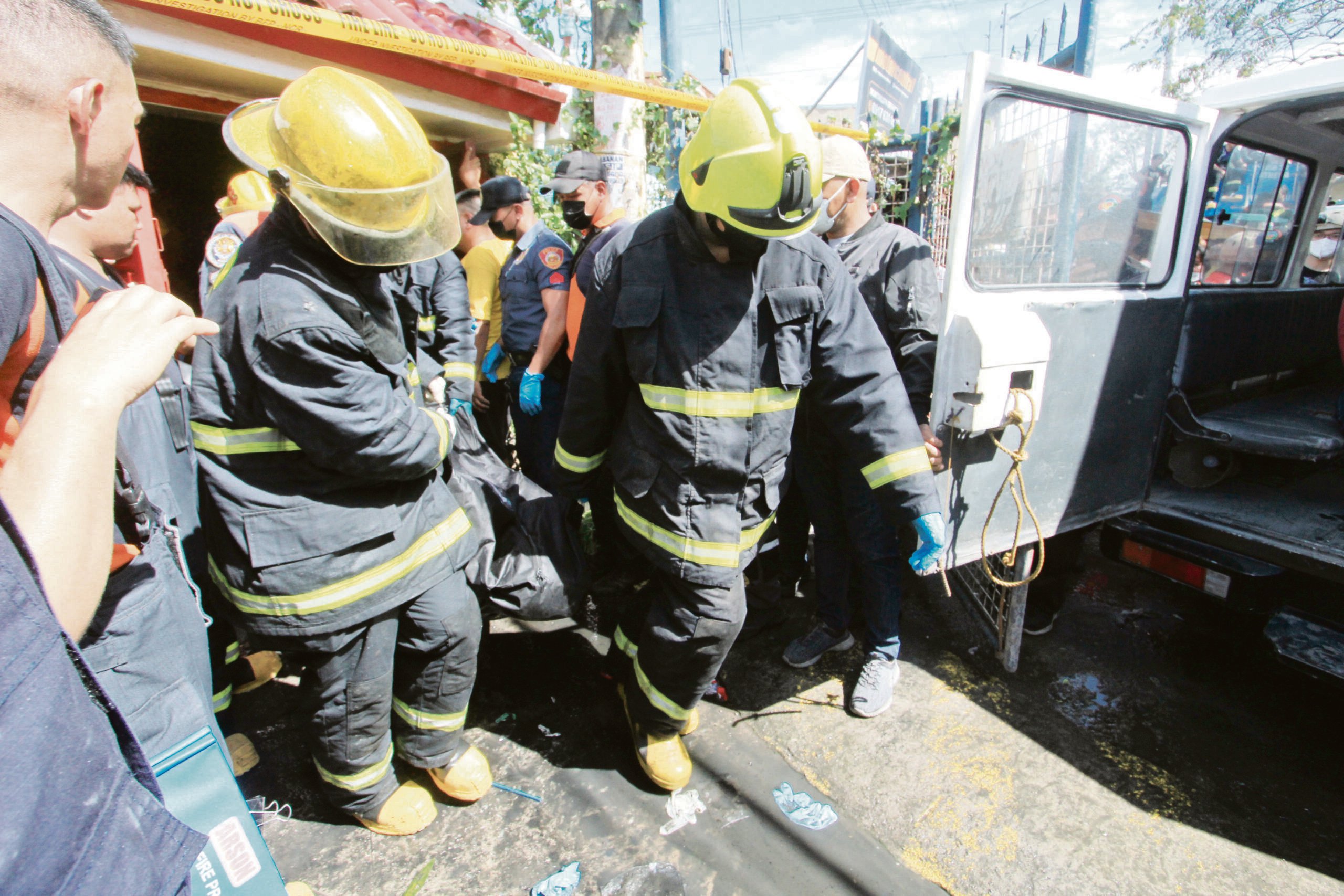 10 perish in Munti Yuletide fire