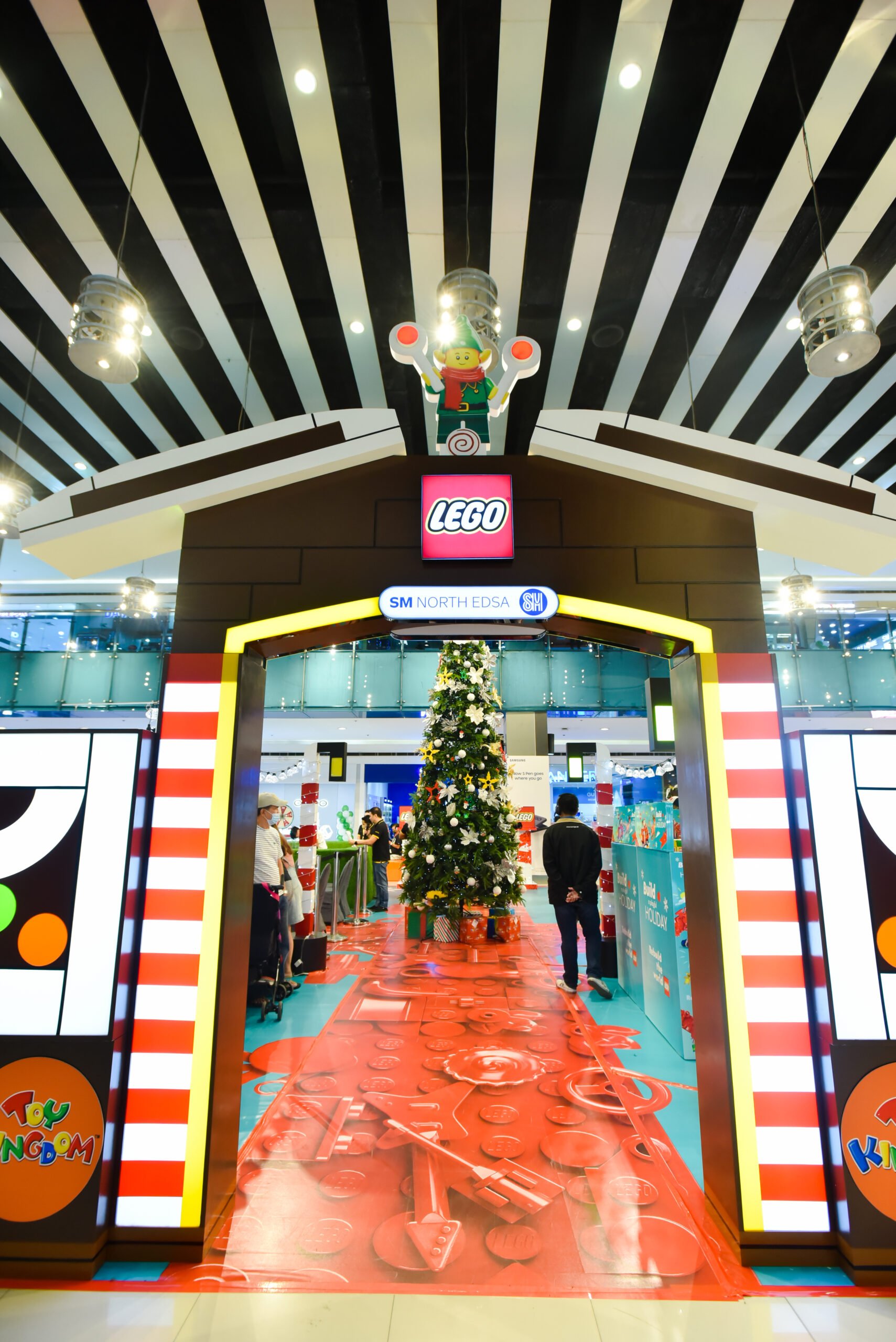 Lego Christmas: Rebuild the World at SM North Edsa Annex