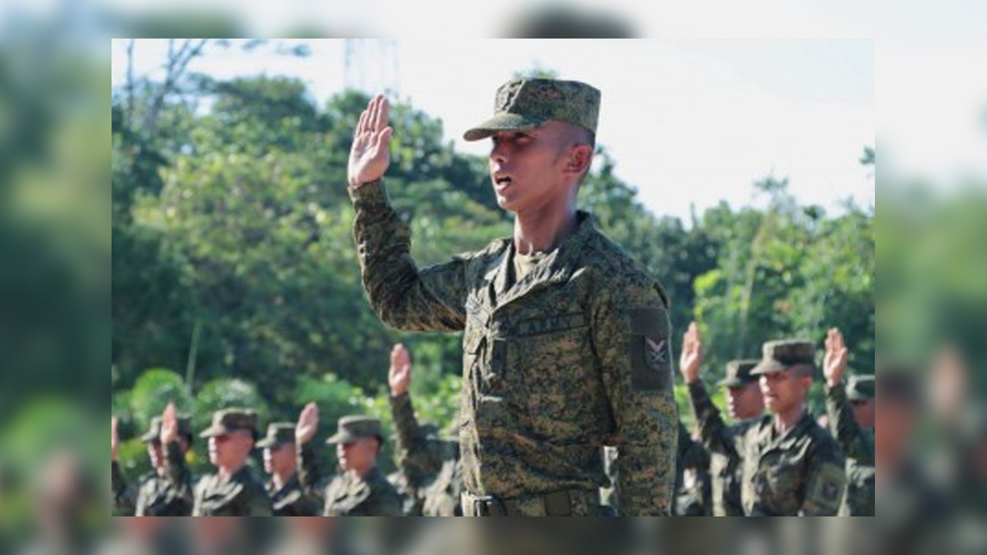 Ex-rebel officer among 107 grads of soldier course