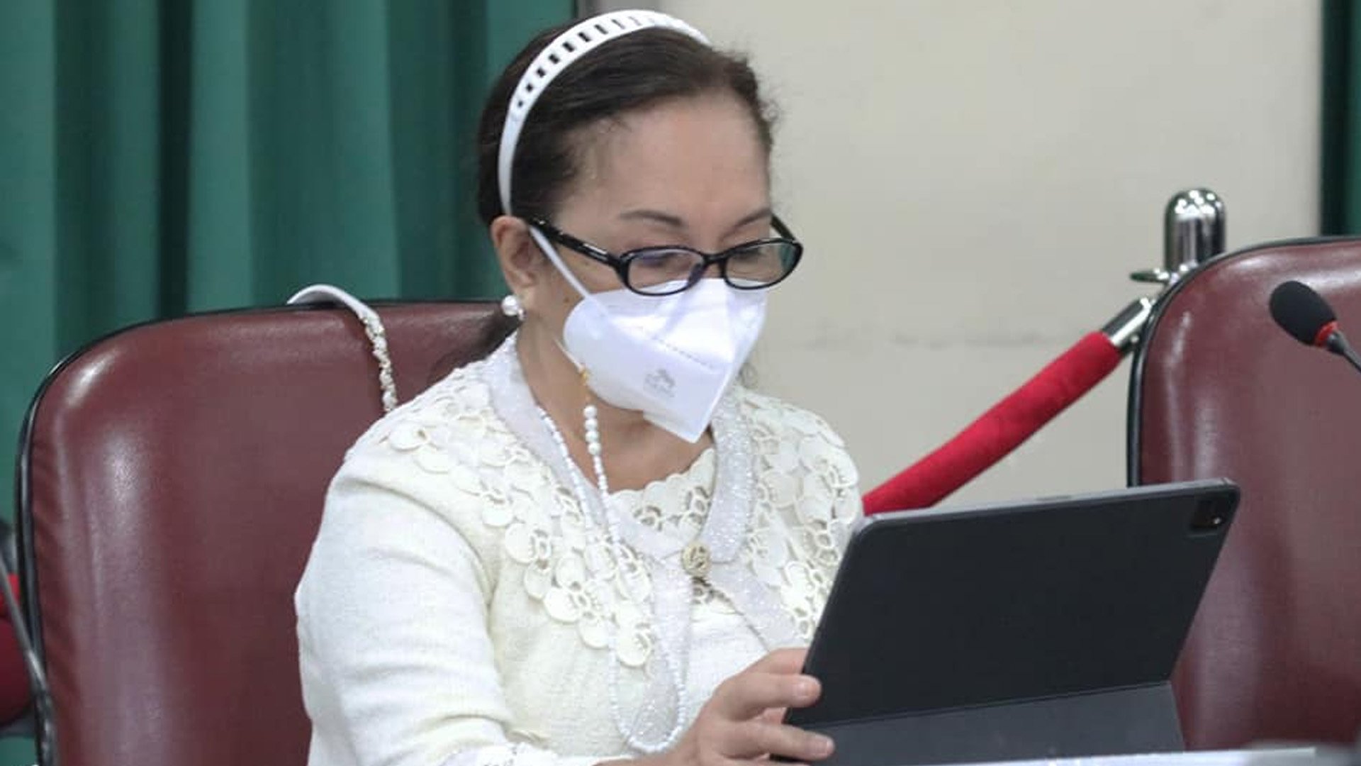 GMA, proud mom of envoy Luli