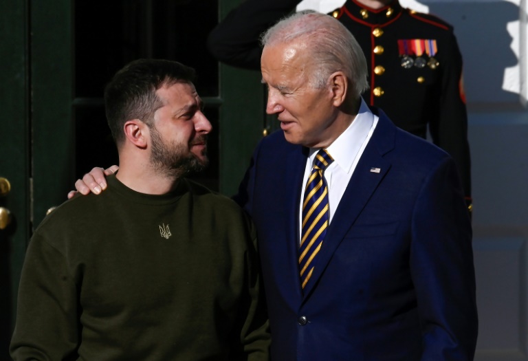 Zelensky scores triumphant U.S. visit