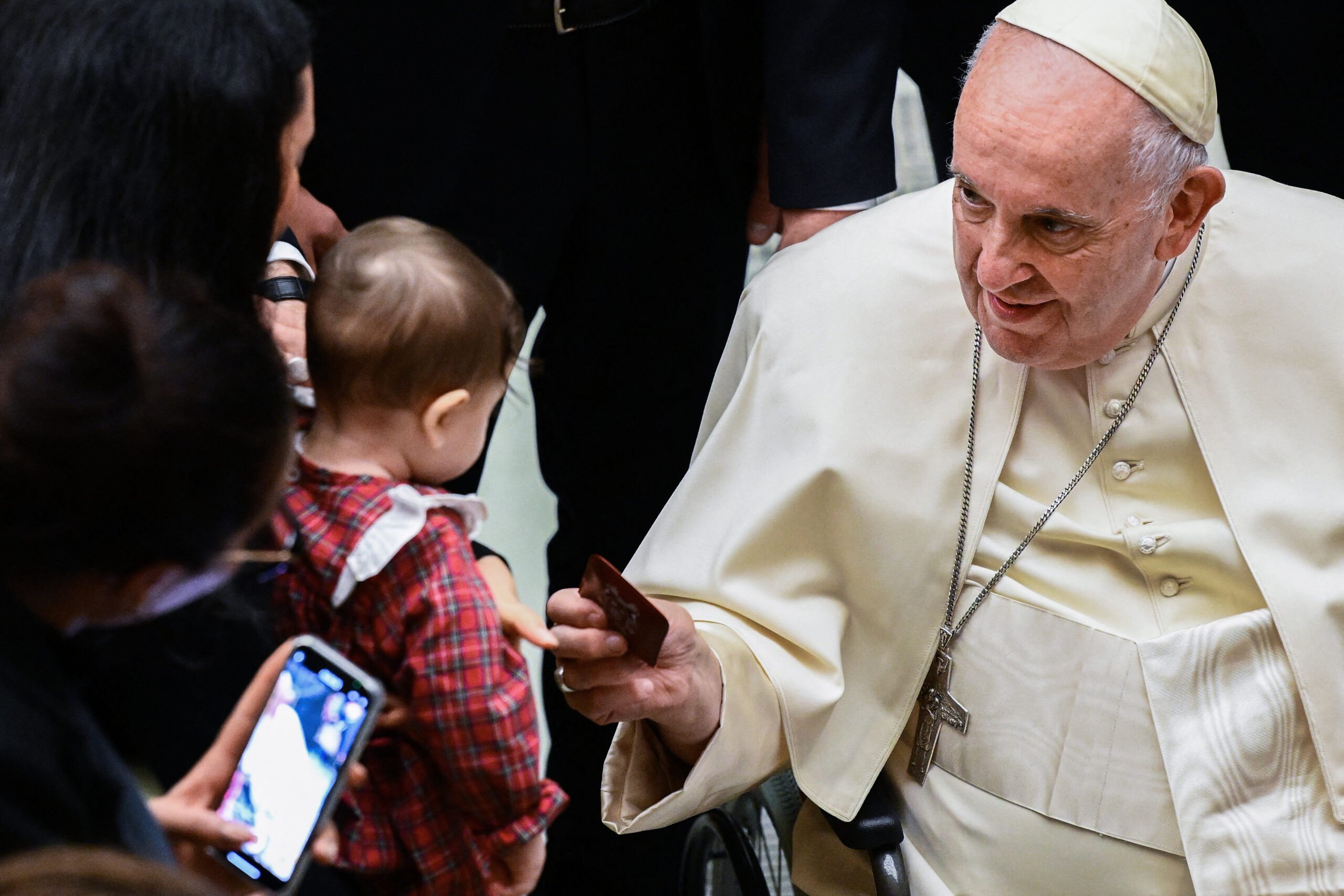 Pope says migrant workers need 'a fair wage'