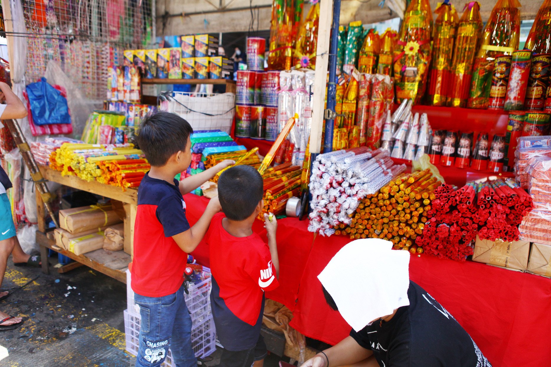 Two children get severed fingers as DOH reports 57 firecracker-related injuries 