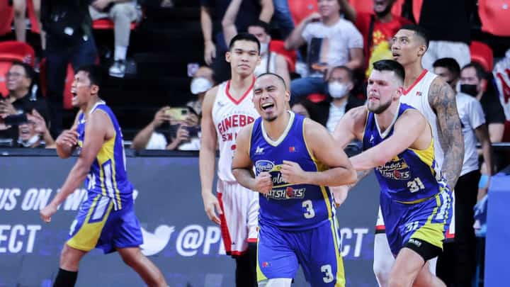 Paul Lee and Magnolia celebrate their 96-95 victory over Magnolia yesterday in their PBA Commissioner’s Cup race-to-three semifinal series at the Philsports in Pasig. Photo by Rio Deluvio