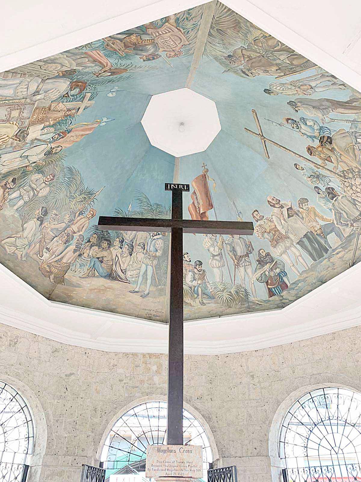 PHOTOGRAPH BY RAYE SANCHEZ<br />FOR THE DAILY TRIBUNE<br />MAGELLAN'S Cross in Cebu.