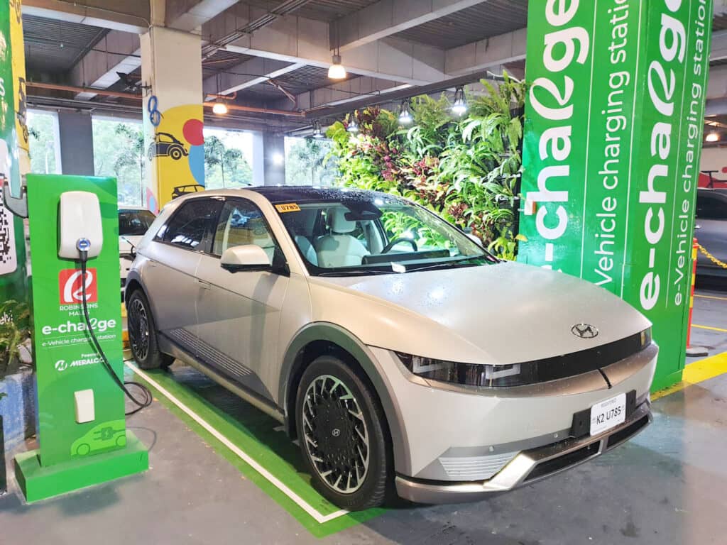 Photograph Courtesy of Charge Cube | The charging station at Robinson's Galleria is a proud product of the Charge Cube team.
