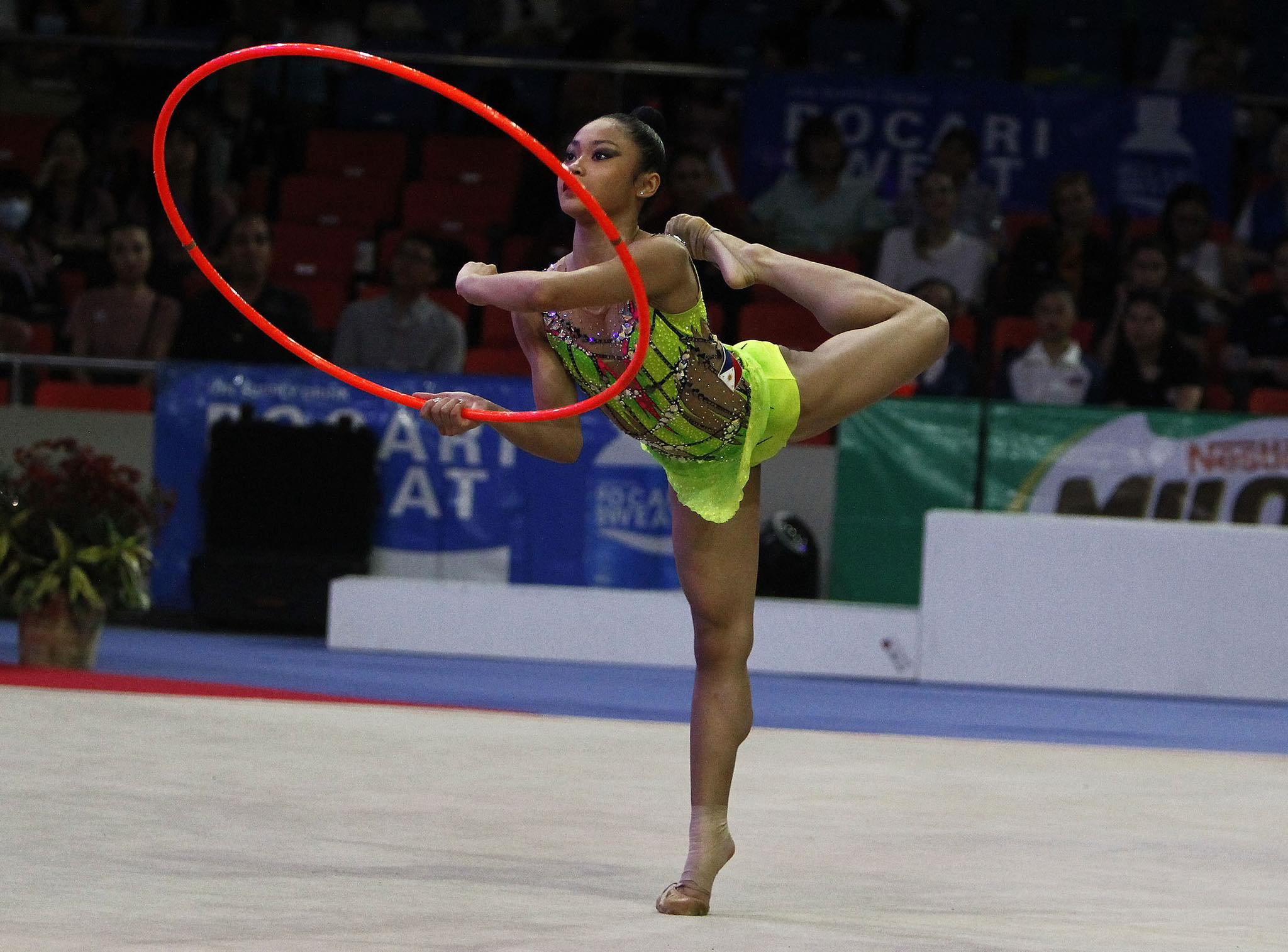 Labadan sizzles early