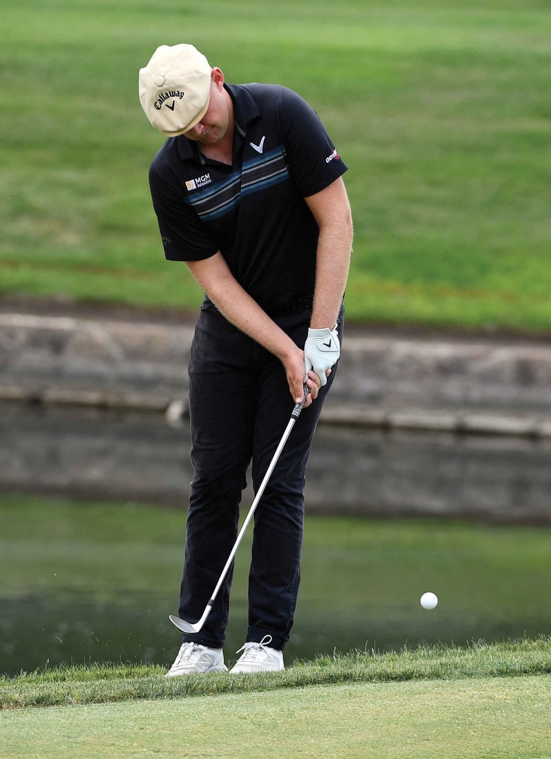 Hall, Schenk share lead