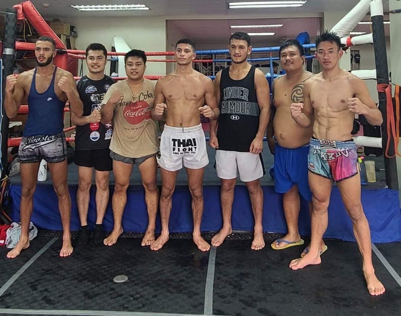 Foreign fighter bolster kickboxers