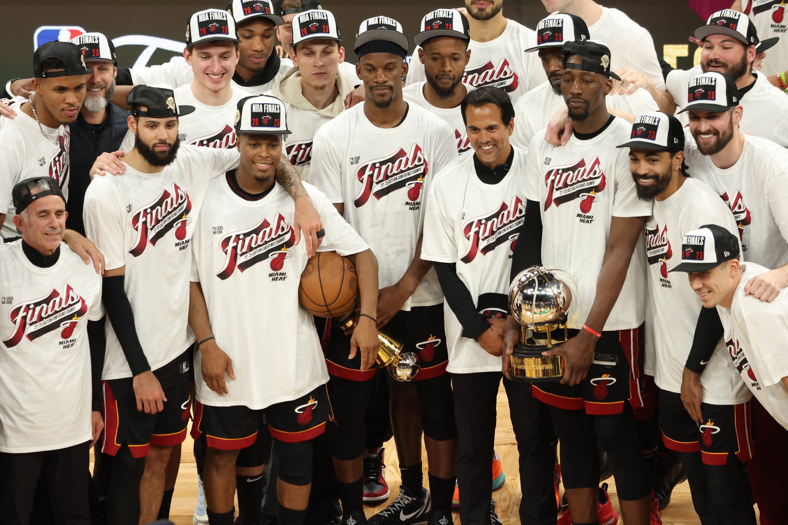 ADAM GLANZMAN/AGENCE FRANCE-PRESSE
THE Miami Heat celebrate after beating the Boston Celtics, 103-84, to win the Eastern Conference title and advance to the NBA Finals.