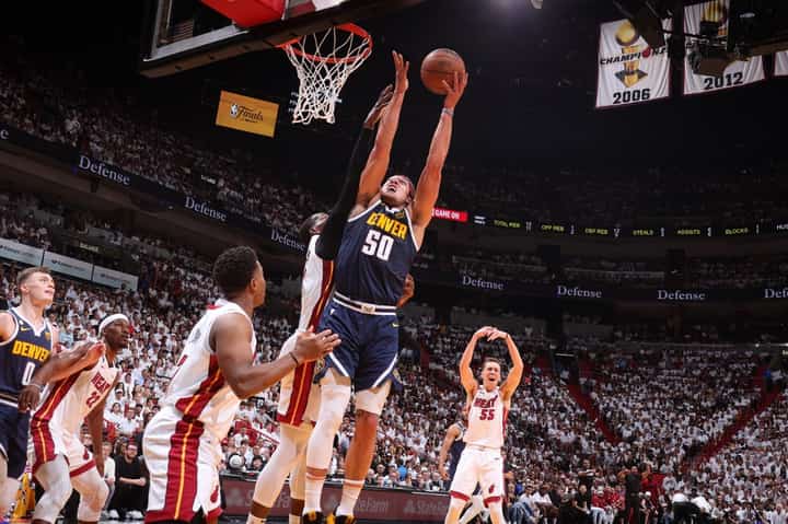Gordon, Brown step up for Nuggets in game 4 win